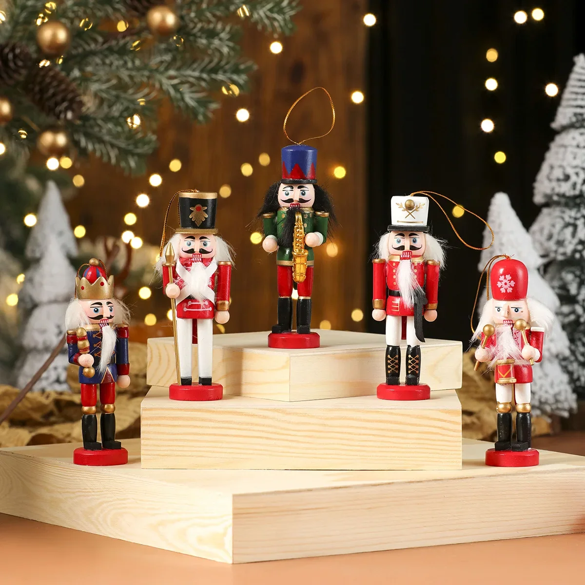 Nutcracker Figurine - Bemalter Soldat, tragbare Weihnachtsfigur, Nussknacker-Puppe, Puppenanhänger,